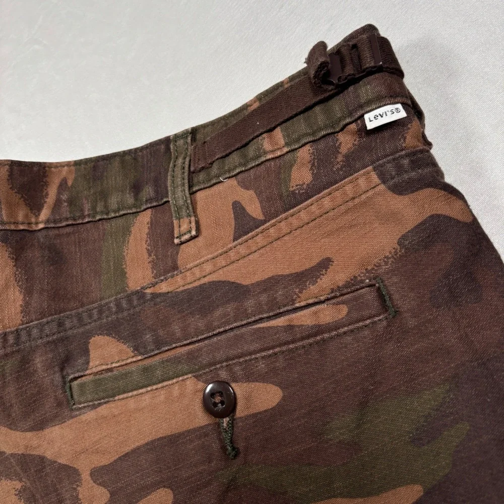 Levis style earth cases